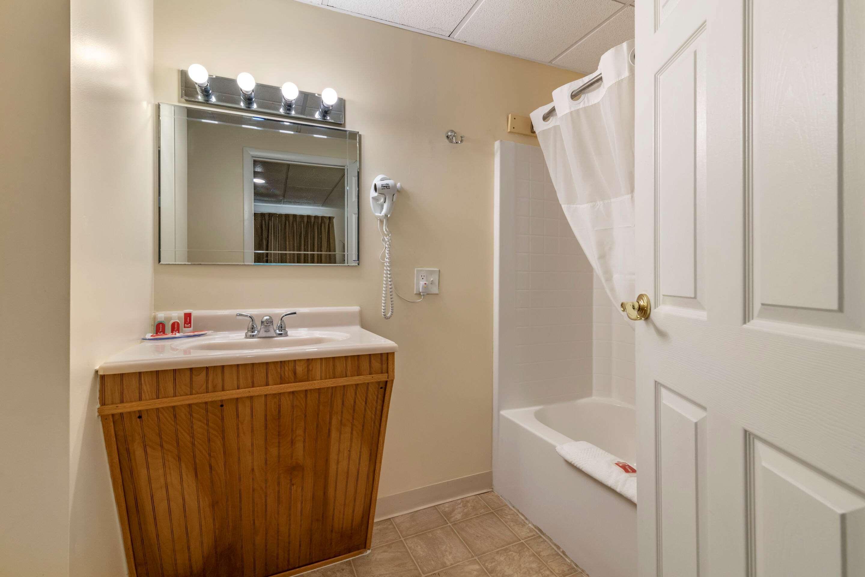 Rodeway Inn Lake George Outlets Luaran gambar